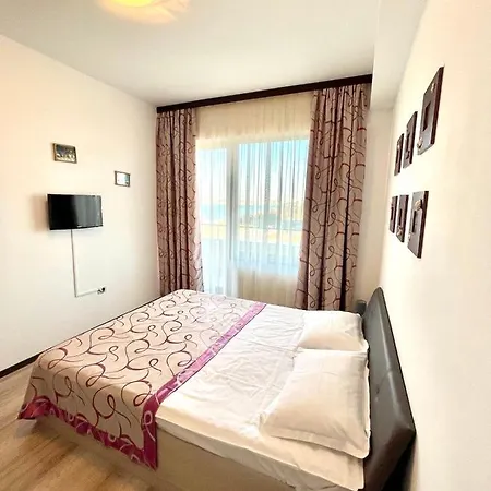 Апартаменты Aqua Vista Fratelli - Vedere Top La Mare Si Lac - Summerland